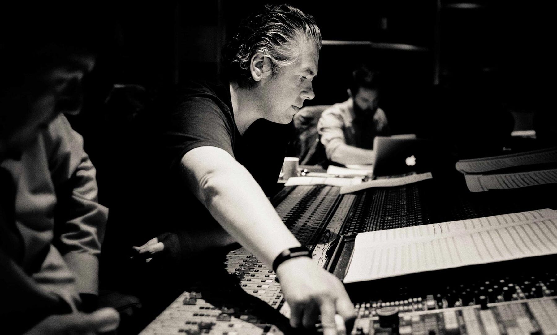 Lorne Balfe biografía