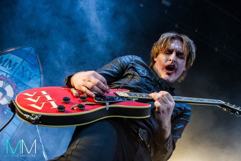 Tyler Bates biografía