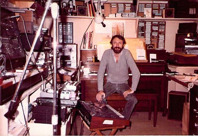 Charles Bernstein biografía