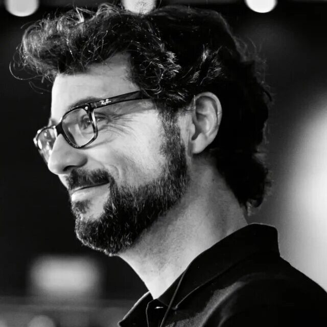 Fernando Velazquez biografía